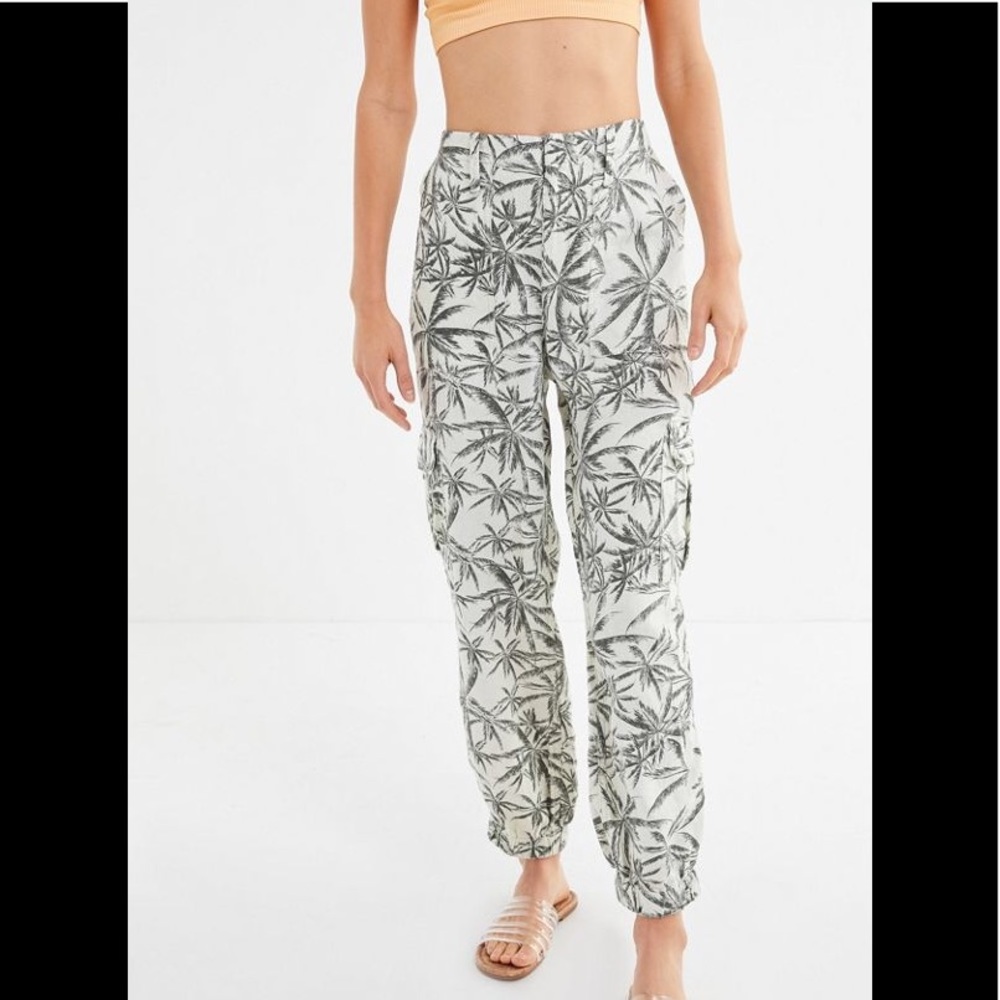 Urban Outfitters Palm Tree Linen Cargo Pant